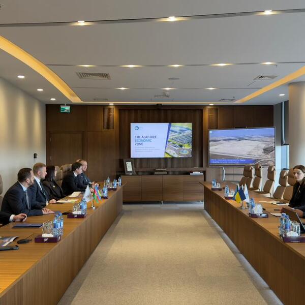 A meeting was held between Chairman of the Board of the Alat Free Economic Zone Authority and Deputy Prime Minister of Ukraine